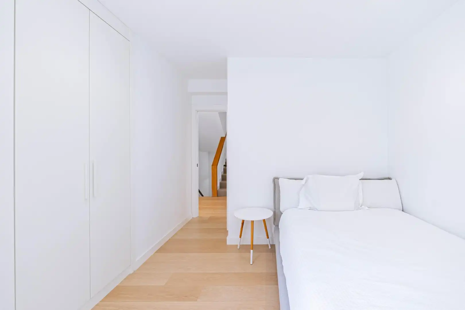 Schlafzimmer von Einfamilien-Reihenhaus zur Miete in Boadilla del Monte mit Klimaanlage, Heizung und Privatgarten