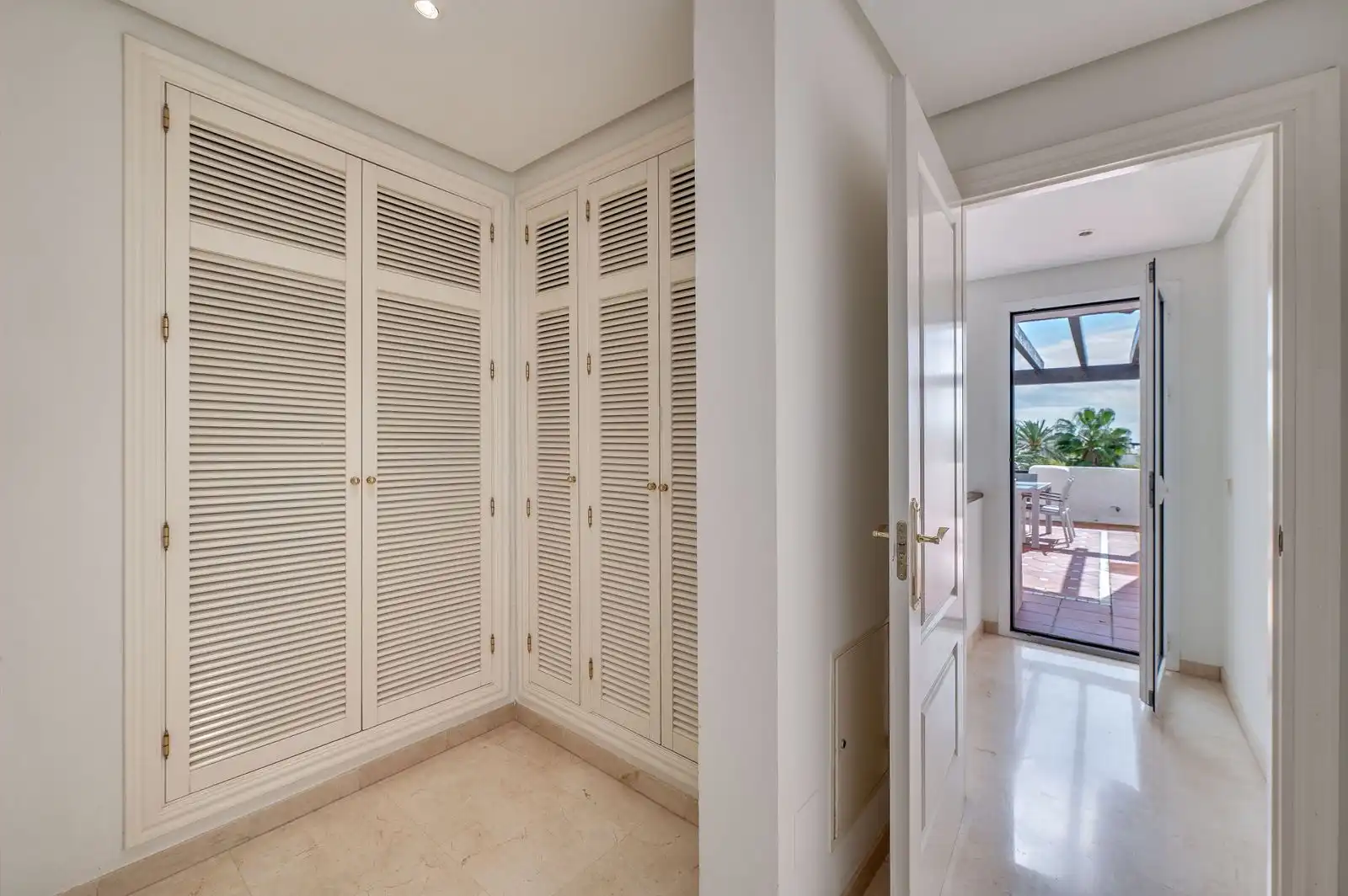 Duplexes for rent in Marbella  with Air Conditioner, Furnished and TV