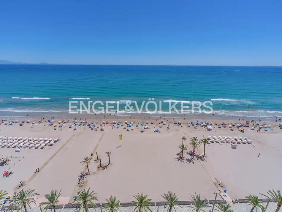 Exterior view of Flat for rent in Alicante / Alacant  with Heating, Terrace and Furnished