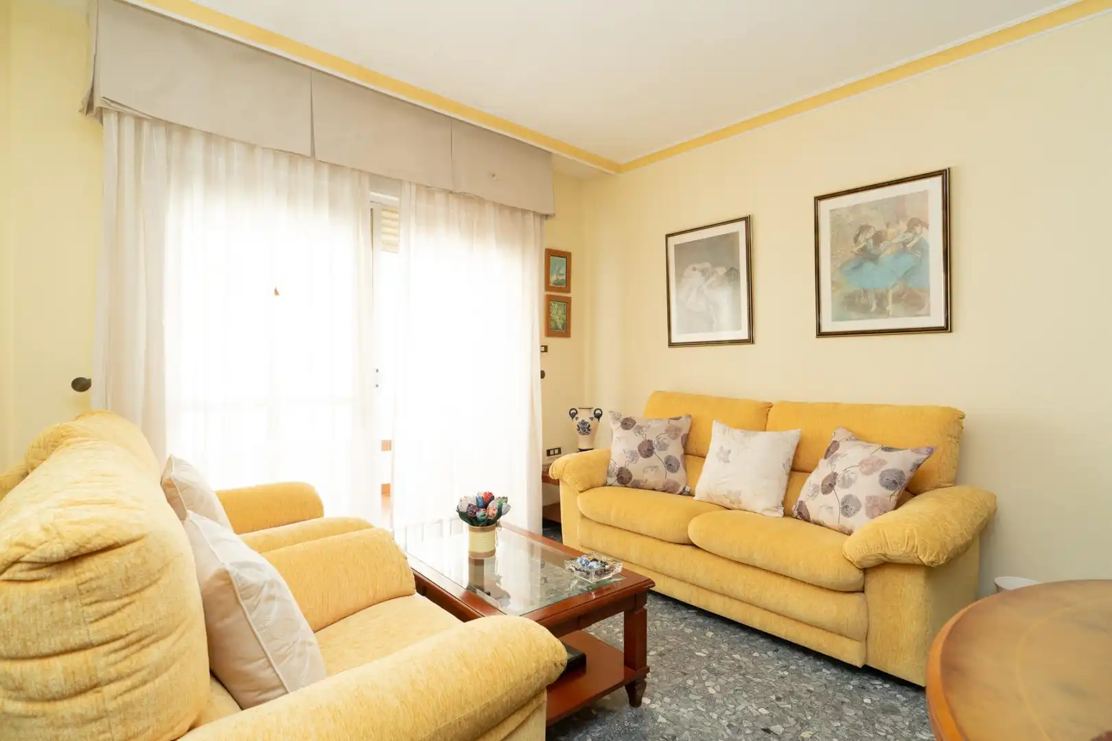 Sala d'estar de Pis en venda en Motril amb Balcó