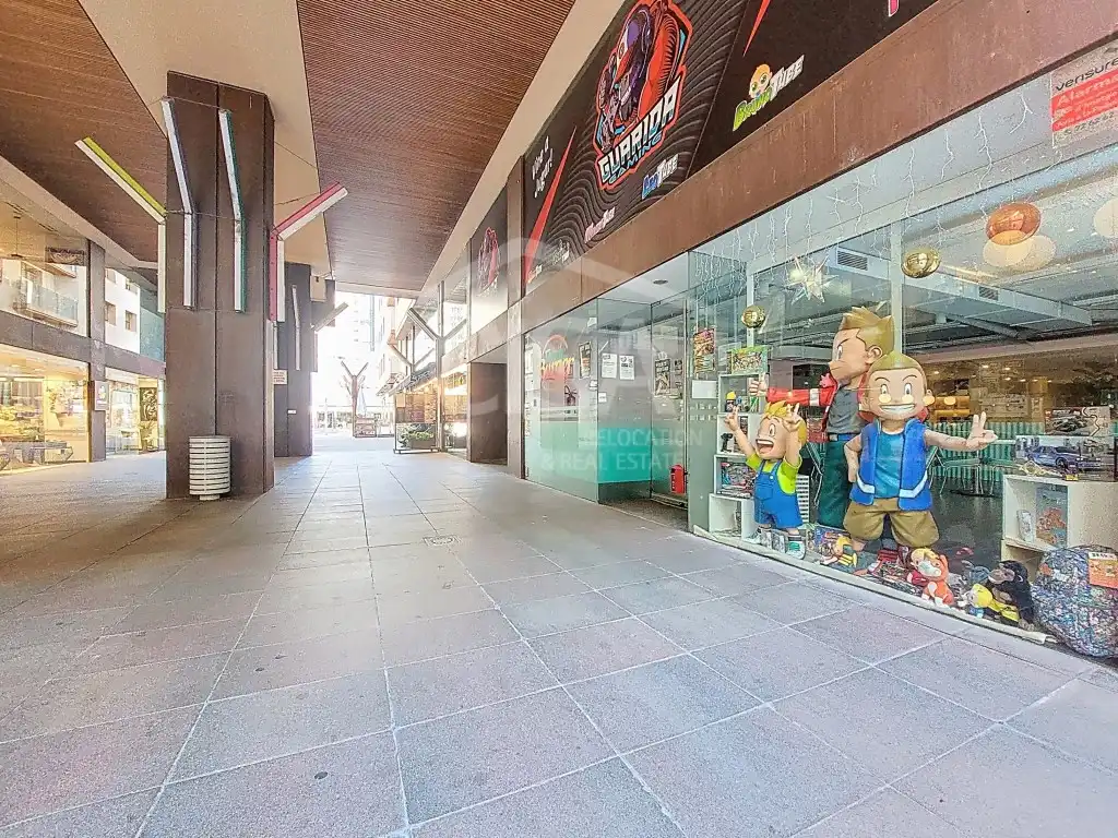 Locale commerciale in affitto a Carrer Isabelle Sandy, 2-4 2-4, imagen 27