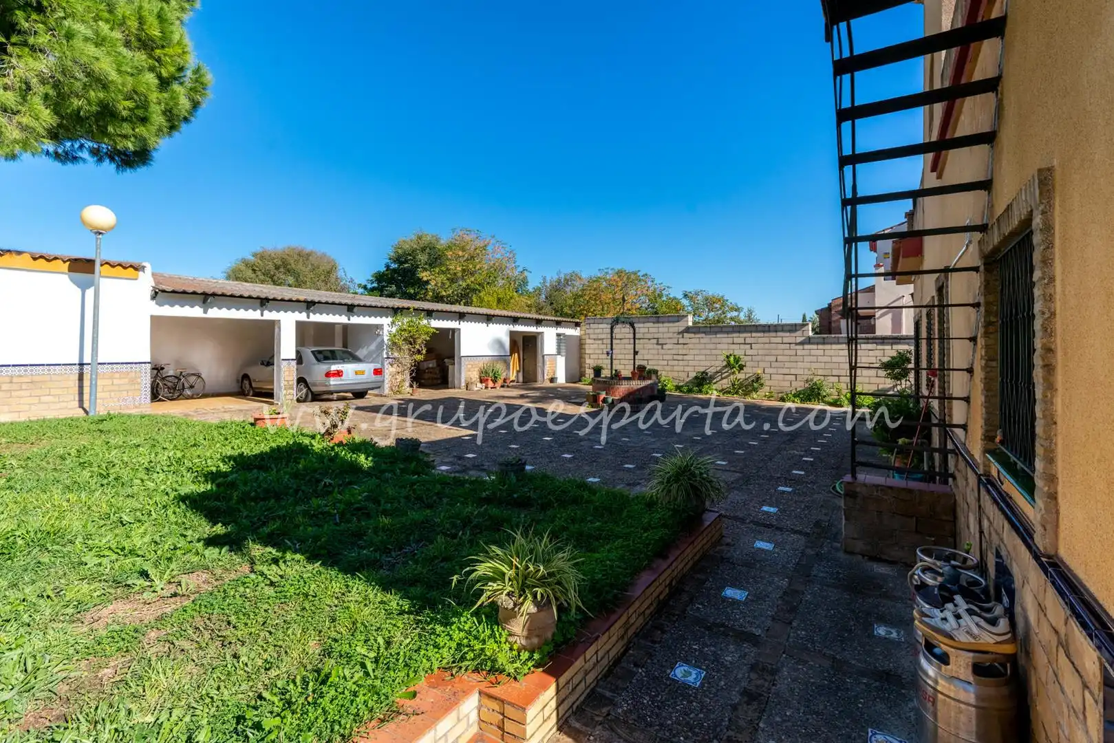 Jardí de Casa o xalet en venda en Espartinas amb Aire condicionat, Jardí privat i Terrassa