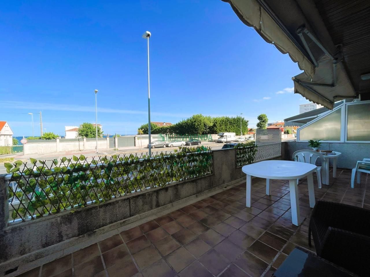 Vista exterior de Planta baixa en venda en Nigrán amb Terrassa, Traster i Balcó