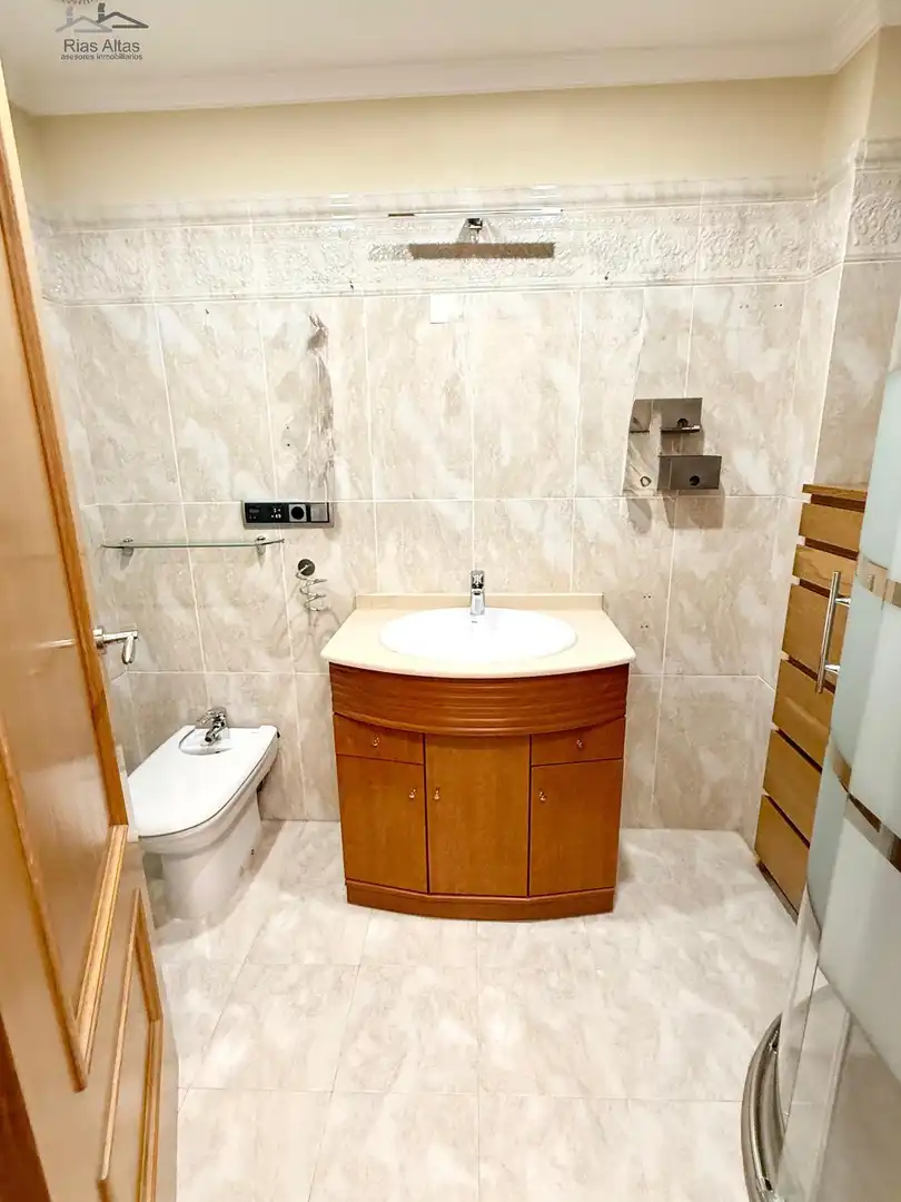 Piso en venta en Calle VOLUNTARIADO, Ciudad Vieja