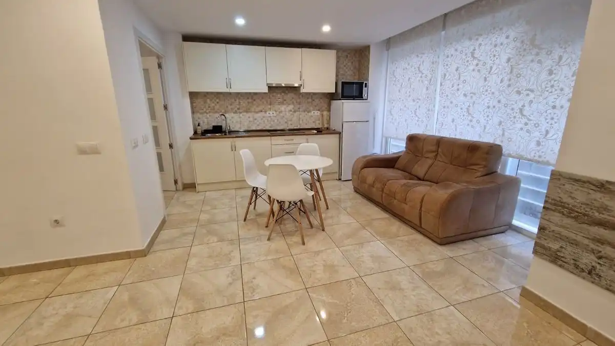Piso con ascensor en venta en Puerto Deportivo, imagen 2