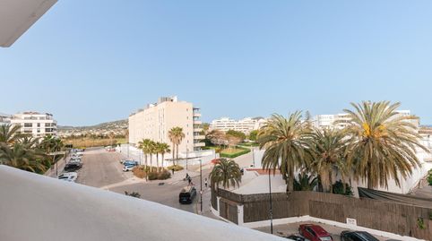 Foto 2 de Piso en venta en Av. 8 D'agost, Marina Botafoc - Platja de Talamanca, Eivissa