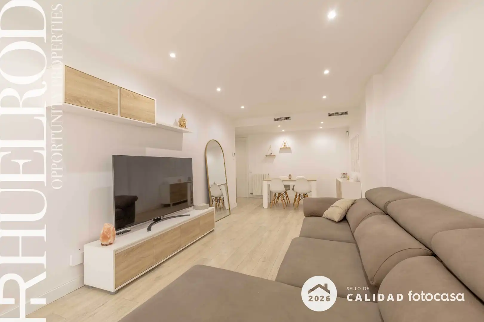 Sala de estar de Piso en venta en Badalona con Calefacción, Parquet y Trastero