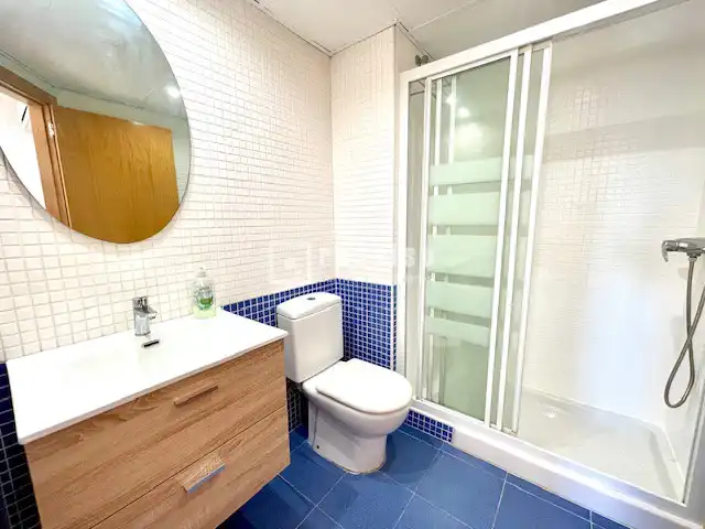 Bathroom of Flat for rent in Castellón de la Plana / Castelló de la Plana  with Air Conditioner, Storage room and Furnished