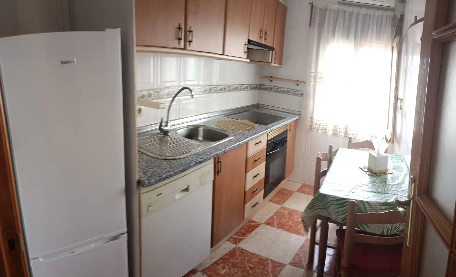 Kitchen of Flat for rent in Carabaña  with Air Conditioner, Heating and Washing machine