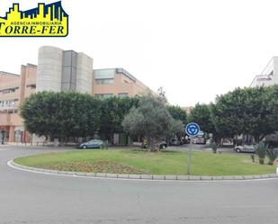 Vista exterior de Oficina en venda en  Almería Capital amb Aire condicionat
