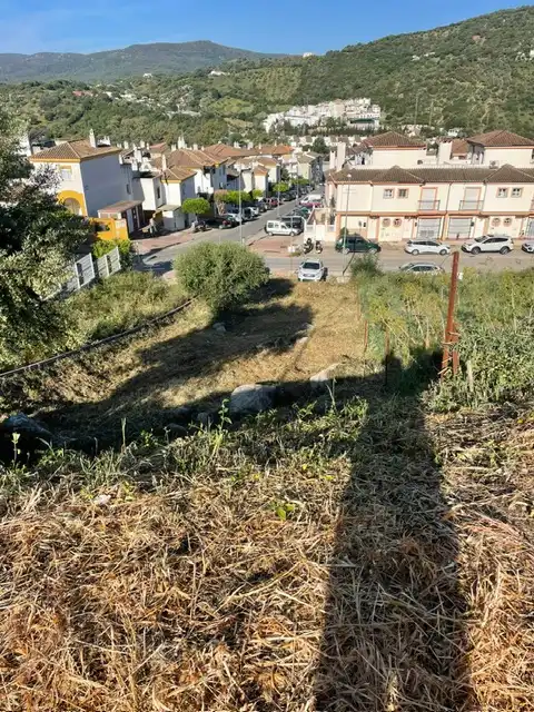 Terreny residencial en venda a Avenida de los Alcornocales