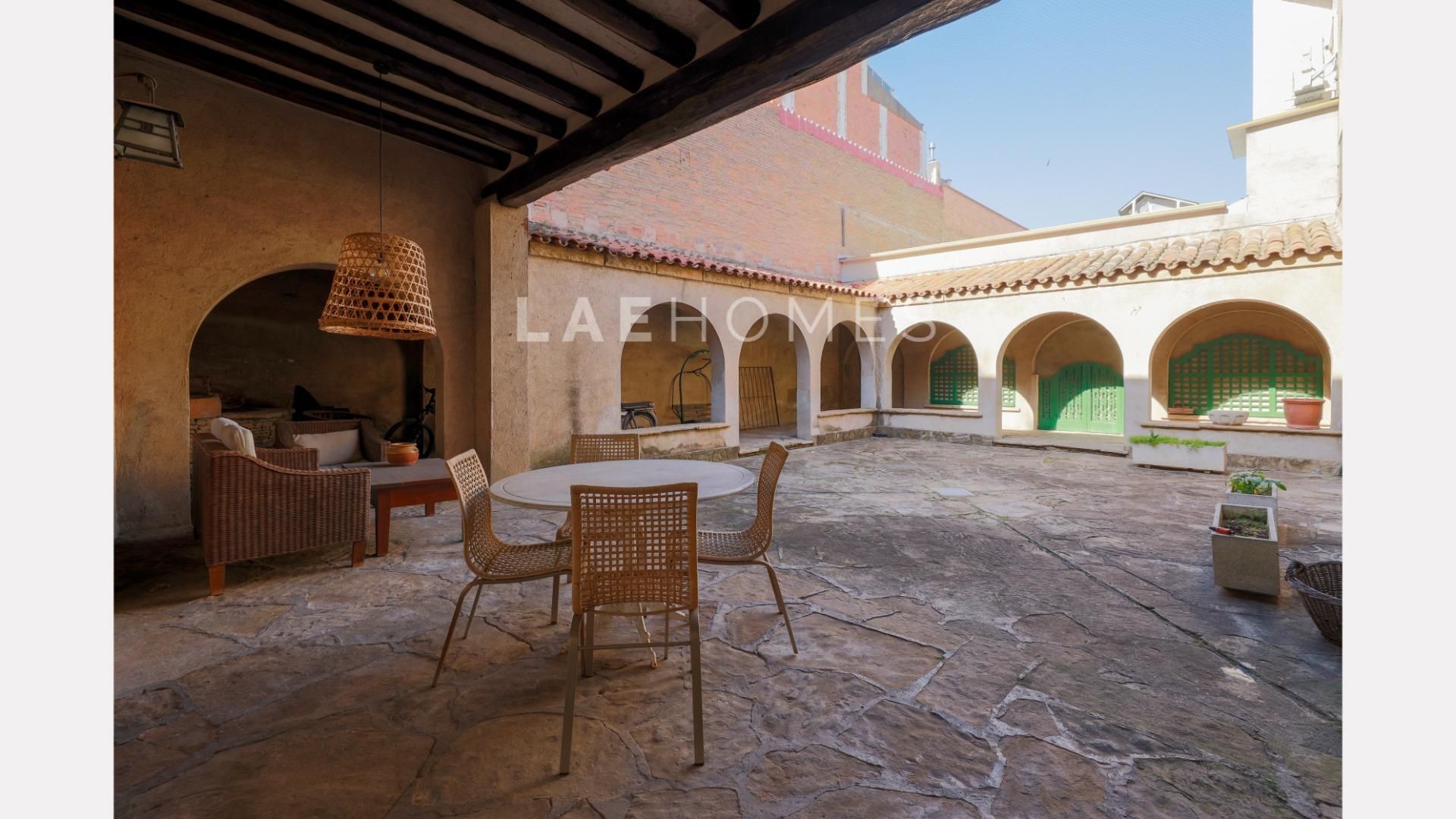 Terrasse von Gebaude zur Miete in Sant Cugat del Vallès