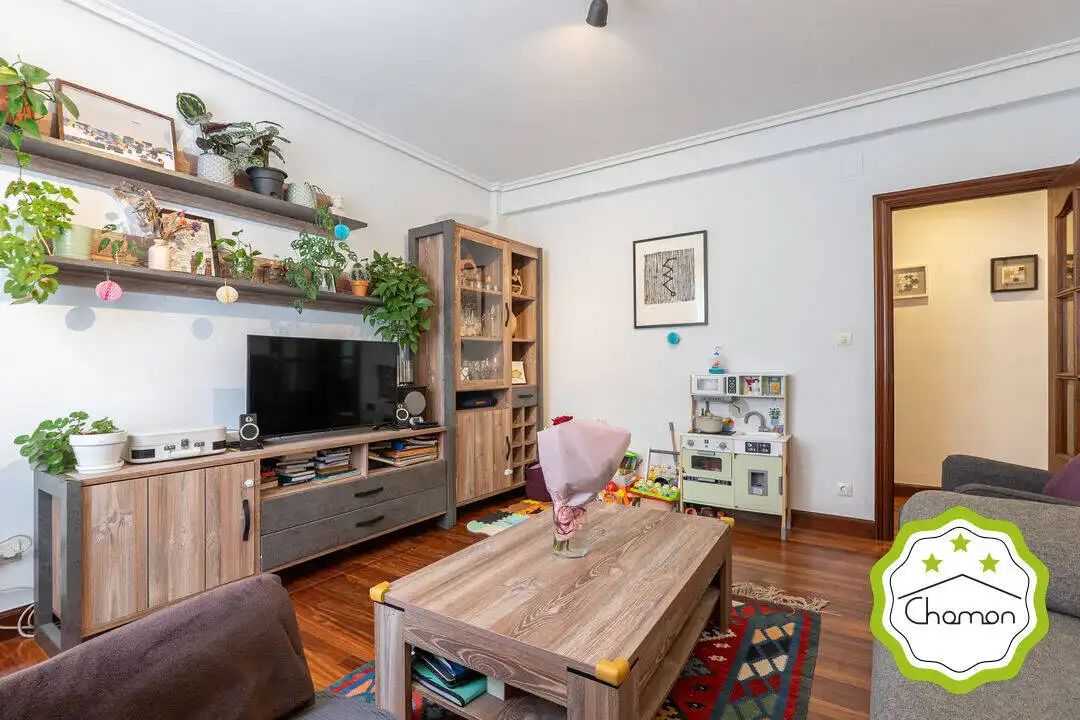 Flat for sale in Artatzu - Larraskitu