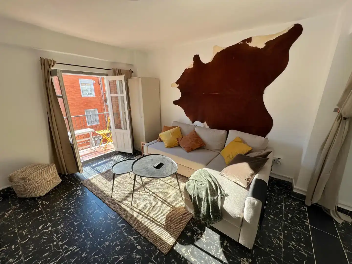 Sala d'estar de Apartament de lloguer en  Valencia Capital amb Aire condicionat i Balcó
