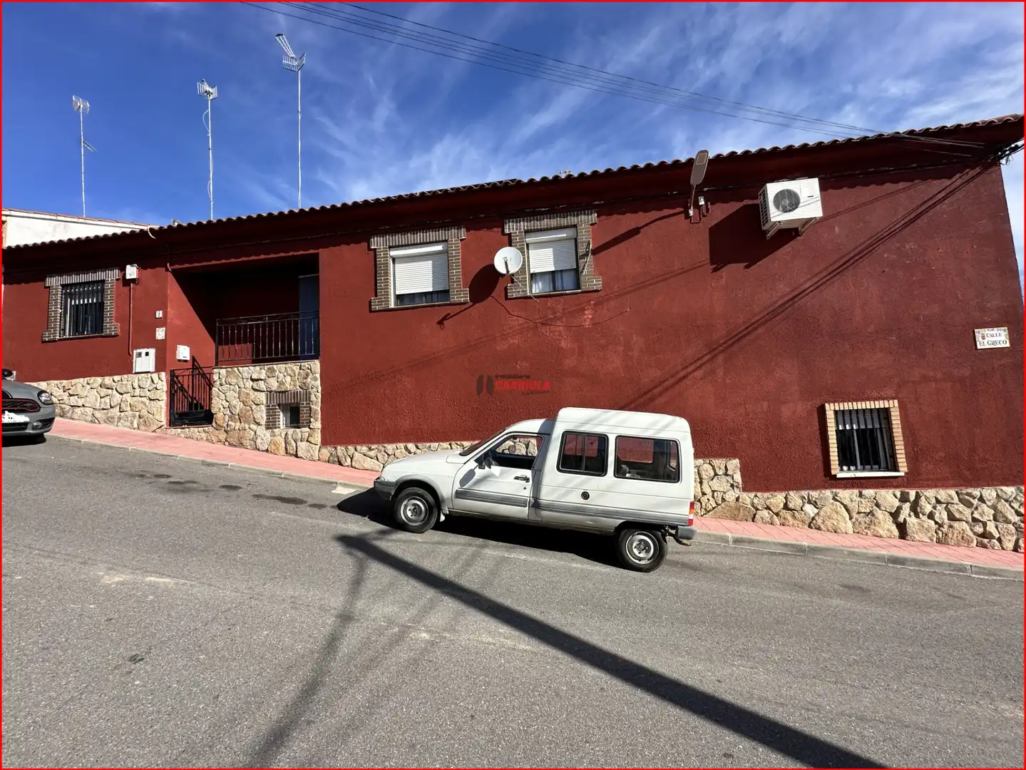 Vista exterior de Casa adosada en venta en Montearagón