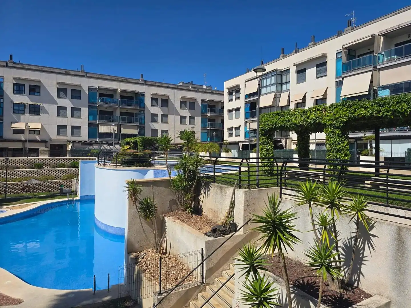 Exterior view of Flat for sale in Santa Pola  with Air Conditioner, Private garden and Terrace
