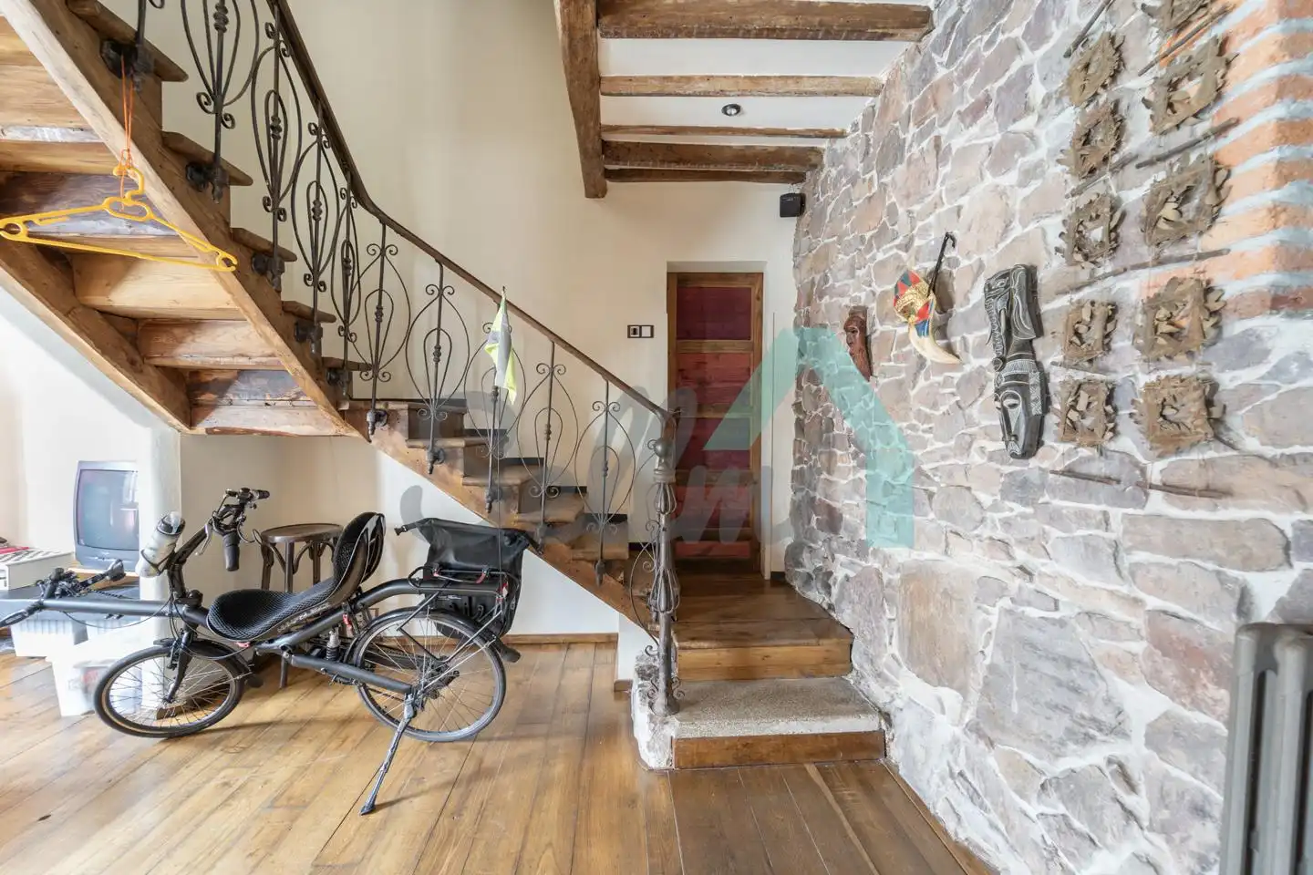 Einfamilien-Reihenhaus zum Verkauf in Carreño mit Heizung, Privatgarten und Parkett