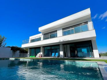 Casa con balcón en venta en Terrafortuna - Puig Ventós