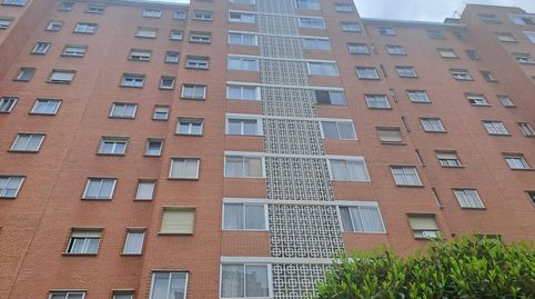 PISAZO TOTALMENTE EXTERIOR DE 4 DORMITORIOS 2 BAÑOS 2 TERRAZAS EN ZONA CENTRO
