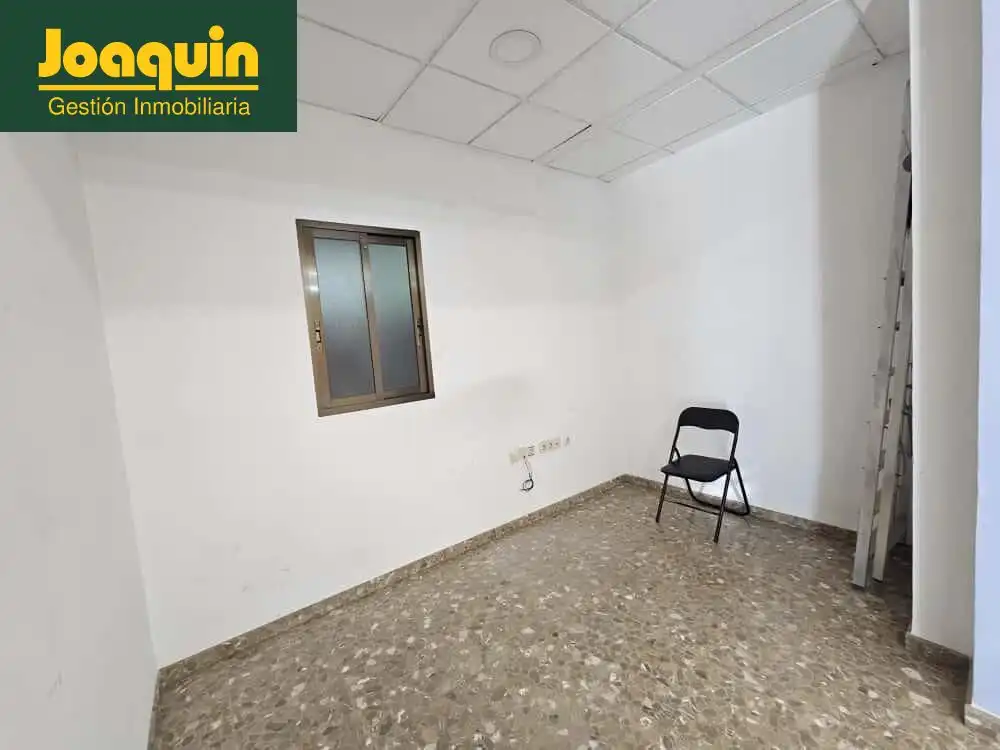 Local comercial de lloguer a Sureste, imagen 6
