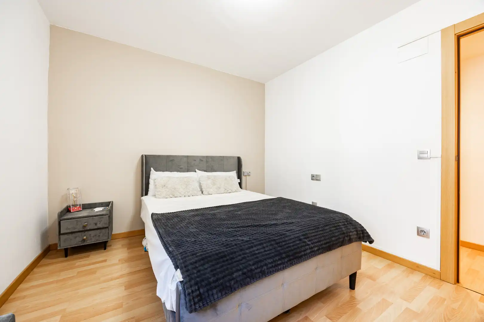 Bedroom of Flat for sale in Figueres  with Air Conditioner, Heating and Terrace