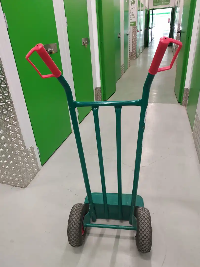 Storage room for rent in Calle Virgen de Fátima, 1, Centro