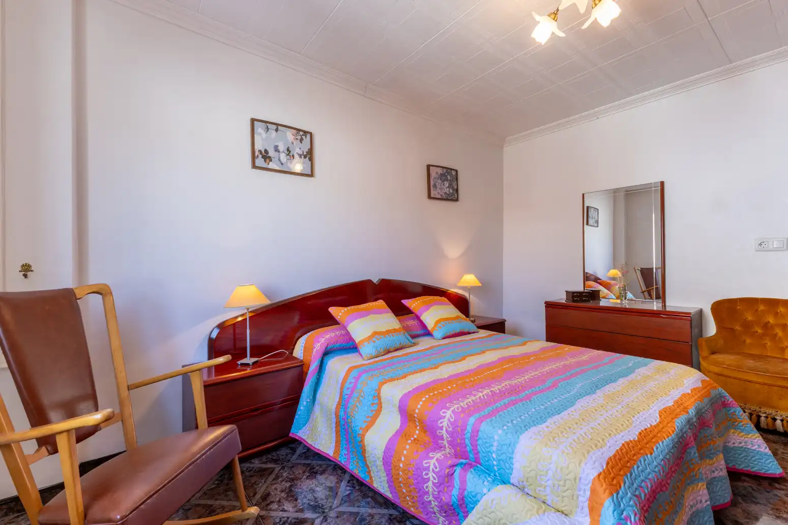 Dormitori de Casa o xalet en venda en Viver amb Terrassa i Moblat
