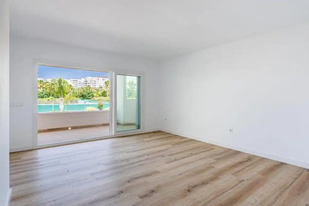 Bedroom of Apartments for rent in Marbella  with Air Conditioner, Terrace and Swimming Pool
