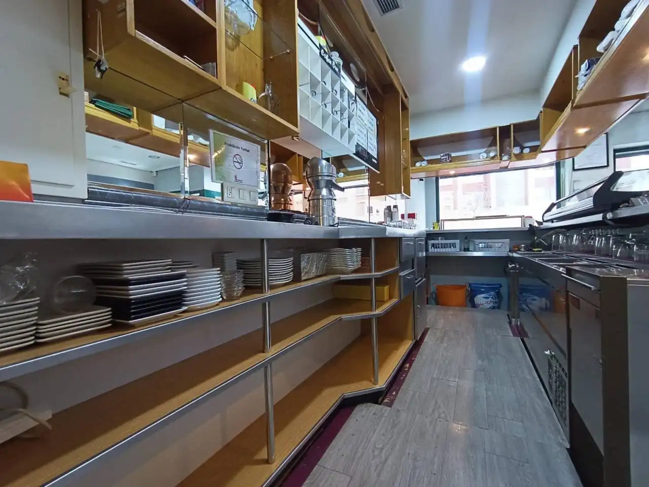 Cocina de Local en venta en Burgos con Aire acondicionado