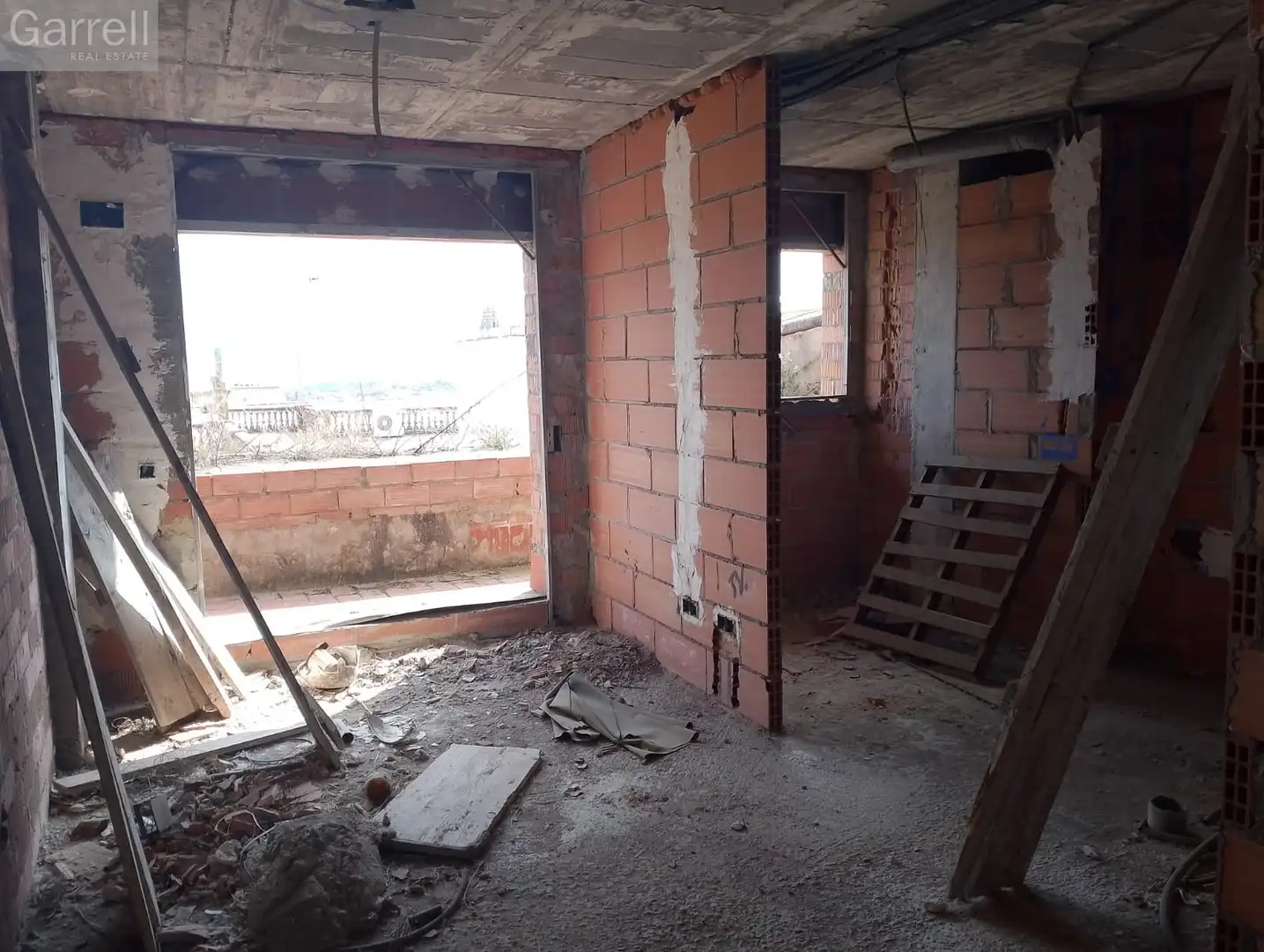 Edifici en venda en La Pobla de Montornès  
