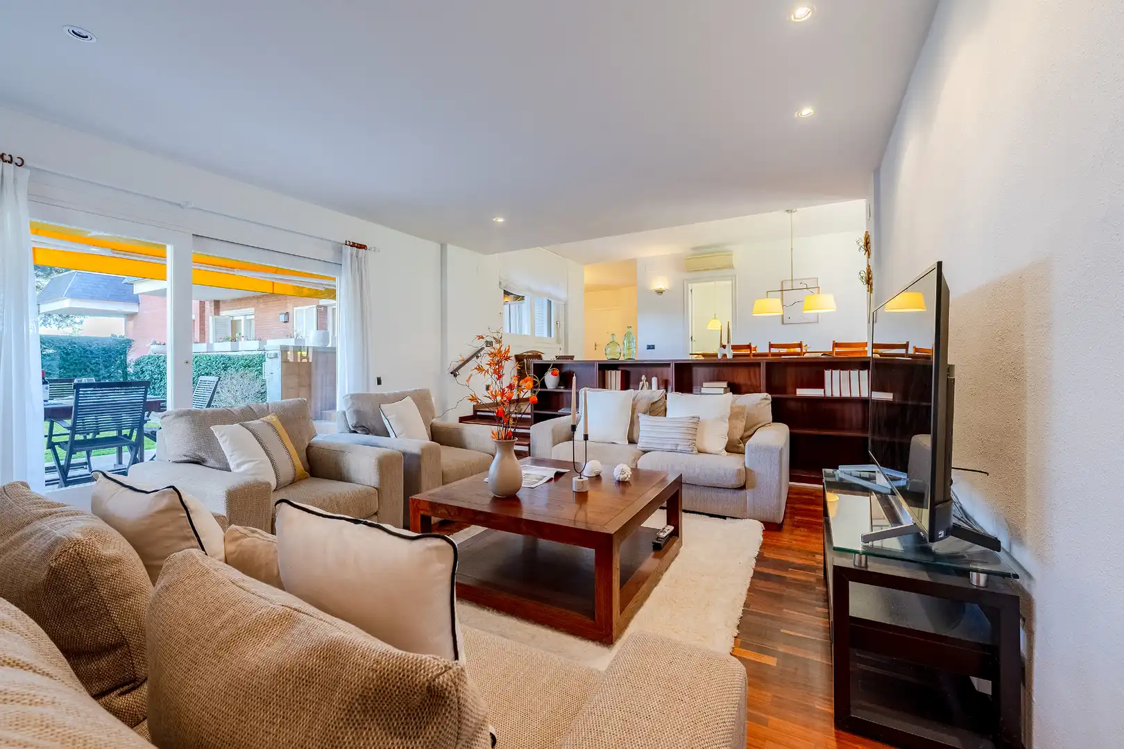 Living room of Flat for rent in Sant Andreu de Llavaneres  with Air Conditioner, Heating and Private garden