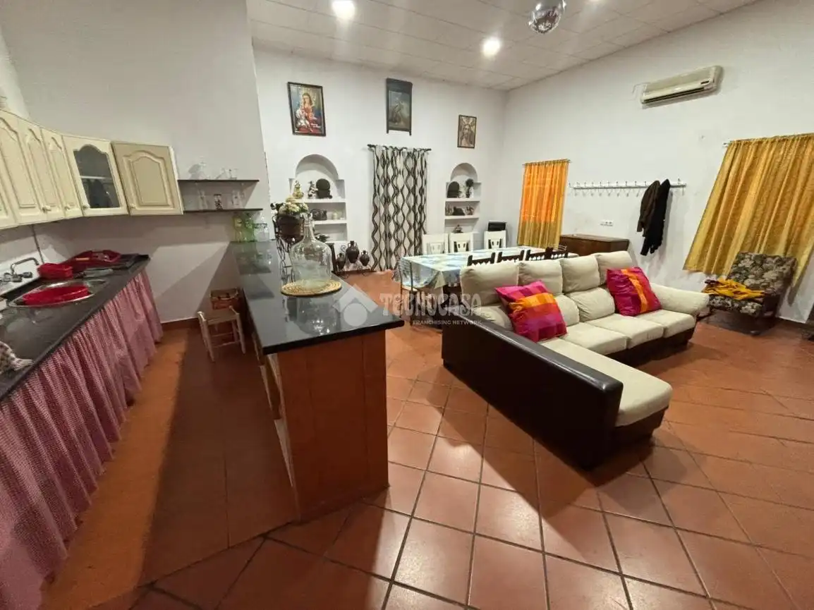 Living room of Country homes for sale in La Luisiana