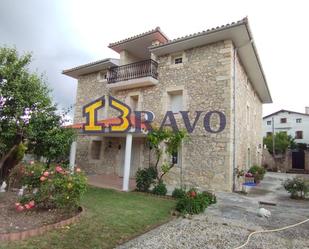 Exterior view of House or chalet for sale in Junta de Traslaloma  with Terrace and Balcony