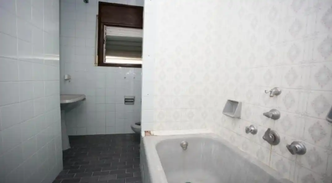 Detached house for sale in Carrer Navarra, imagen 6