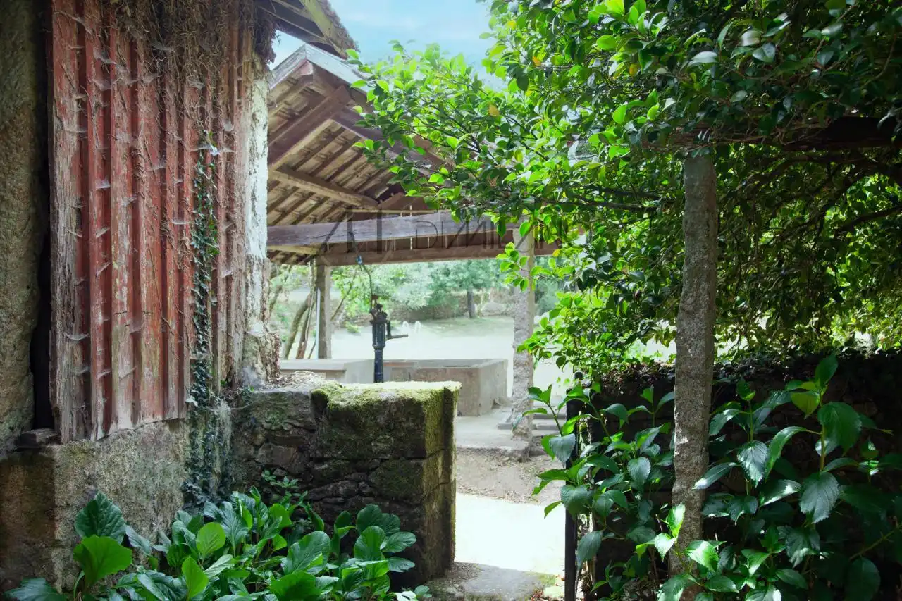 Vista exterior de Finca rústica en venda en Mondariz amb Calefacció, Jardí privat i Terrassa
