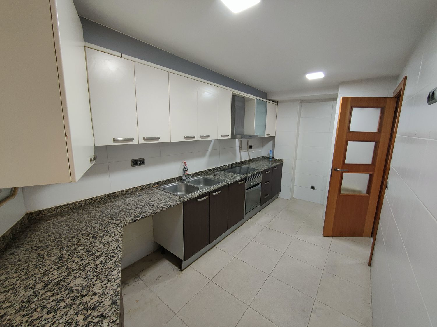 Cuina de Pis en venda en Olesa de Montserrat amb Calefacció i Balcó