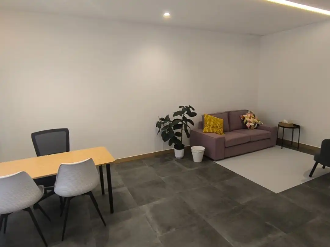 Büro zur Miete in Madrid mit Klimaanlage, Heizung und Möbliert