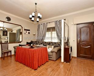 Living room of Flat for sale in Ronda  with Air Conditioner and Balcony