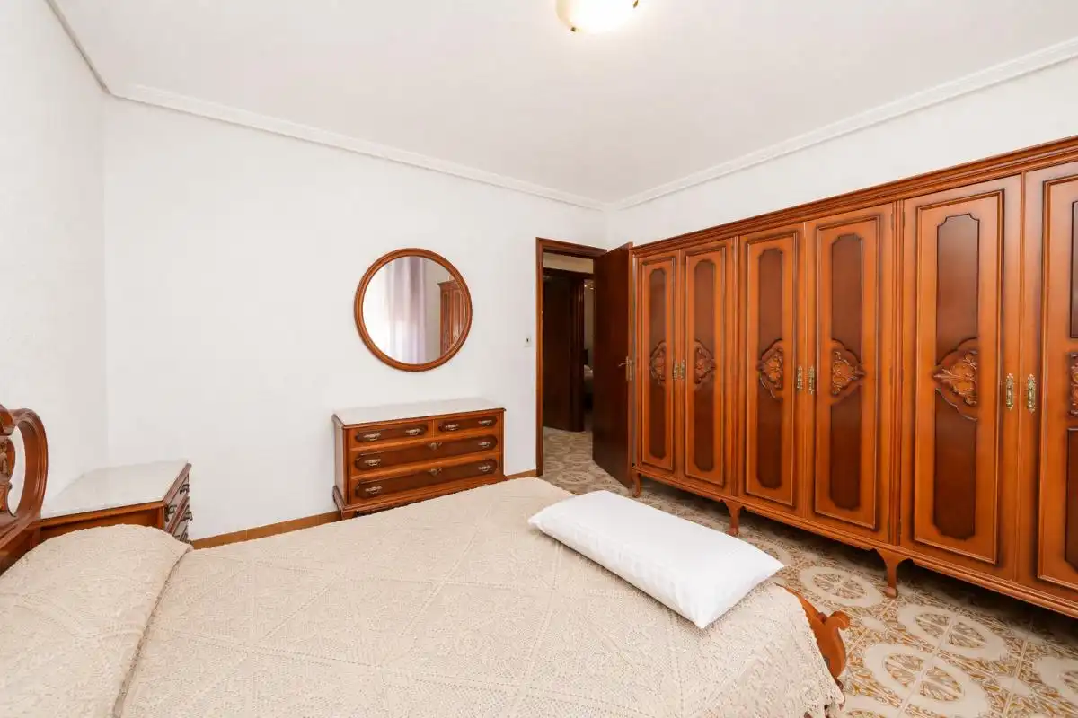 Bedroom of Buildings for sale in Orihuela