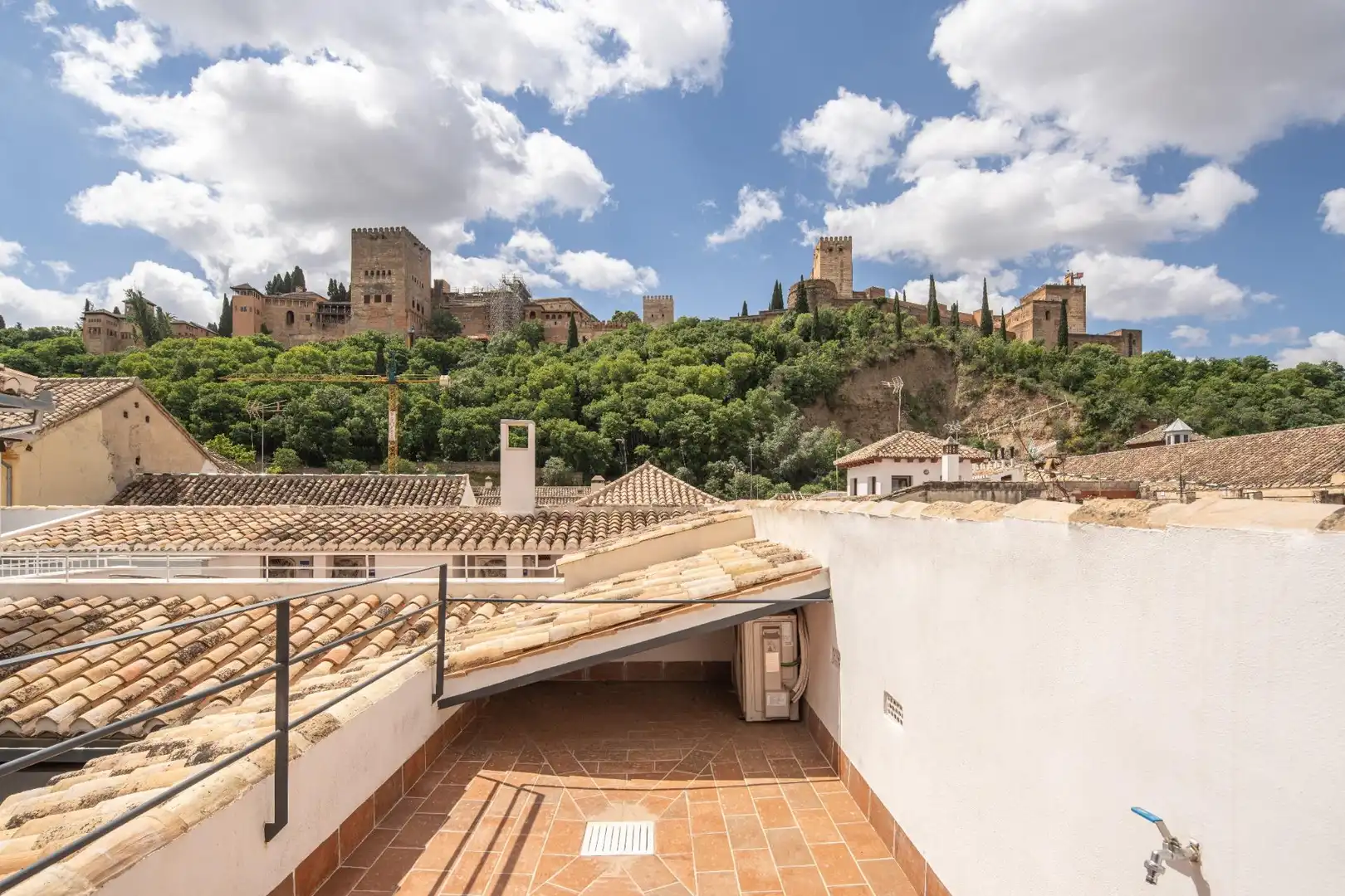 Vista exterior de Ático en venta en Granada