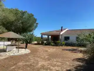 Casa rústica amb jardí en venda a Centro