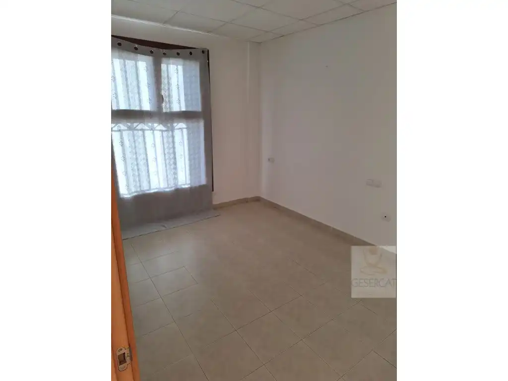 Habitación de Local de alquiler en Creixell