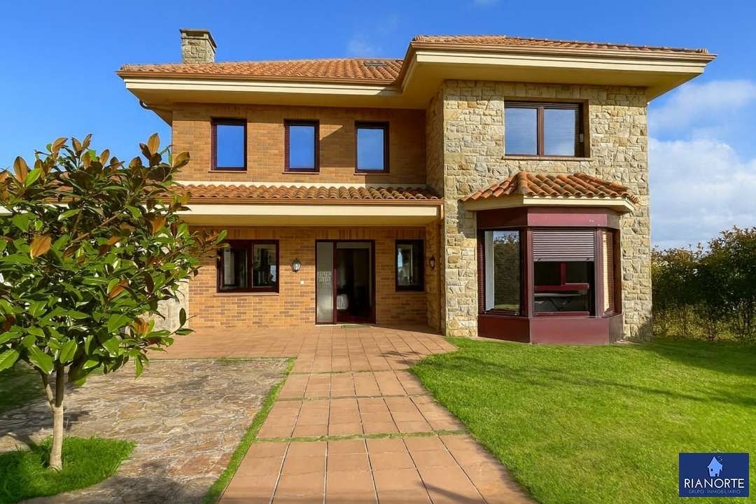 Haus oder Chalet zum verkauf in Calle Cuba, Luanco - Aramar - Antromero