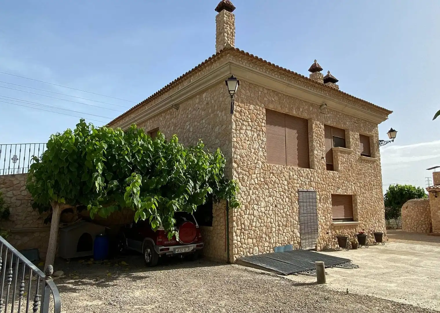 Vista exterior de Casa o xalet en venda en Villena amb Terrassa