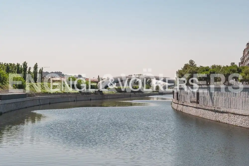 Exterior view of Flat for rent in Madrid  with Air Conditioner, Heating and Parquet flooring