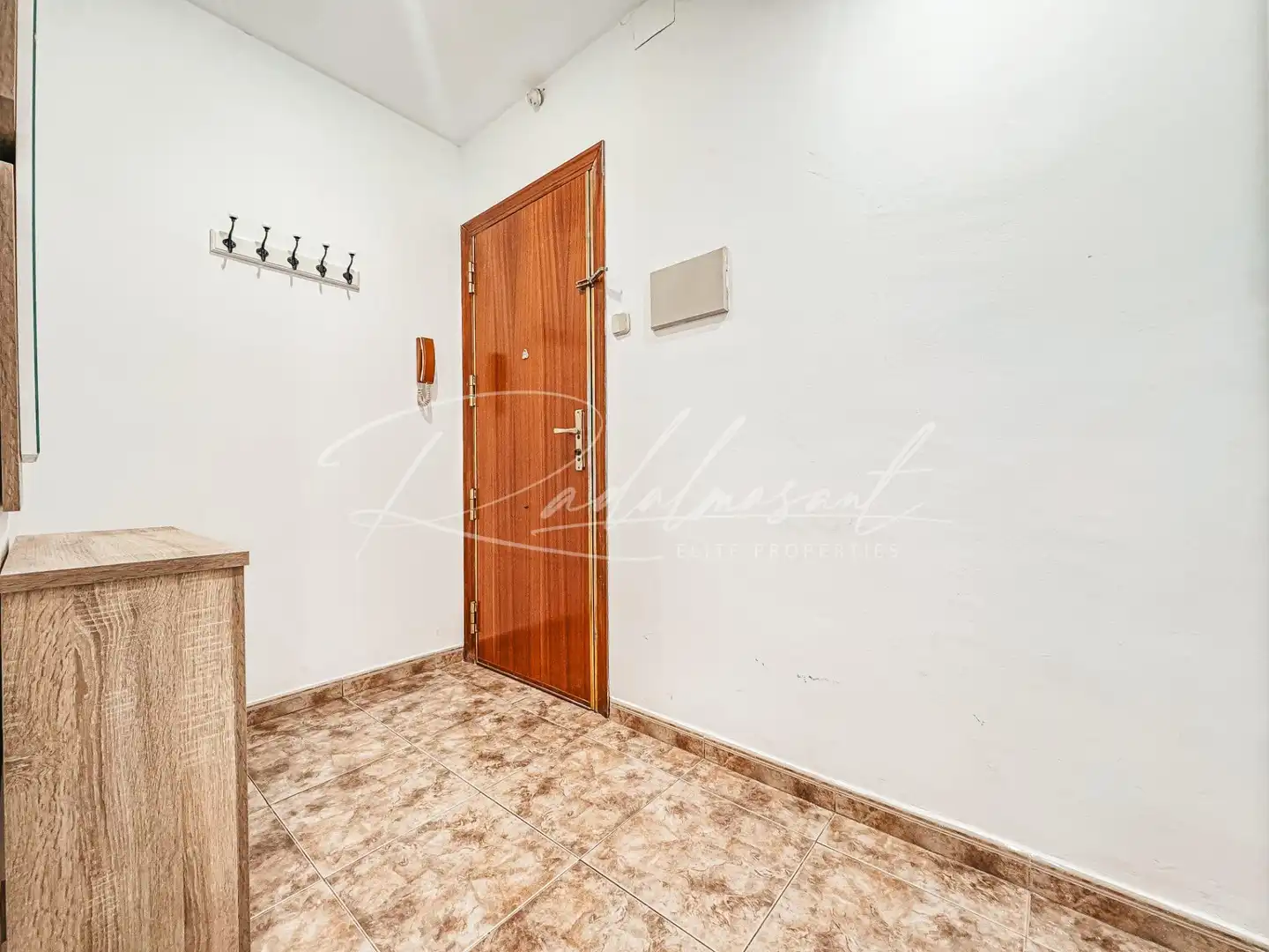Flat for sale in  Tarragona Capital  with Air Conditioner