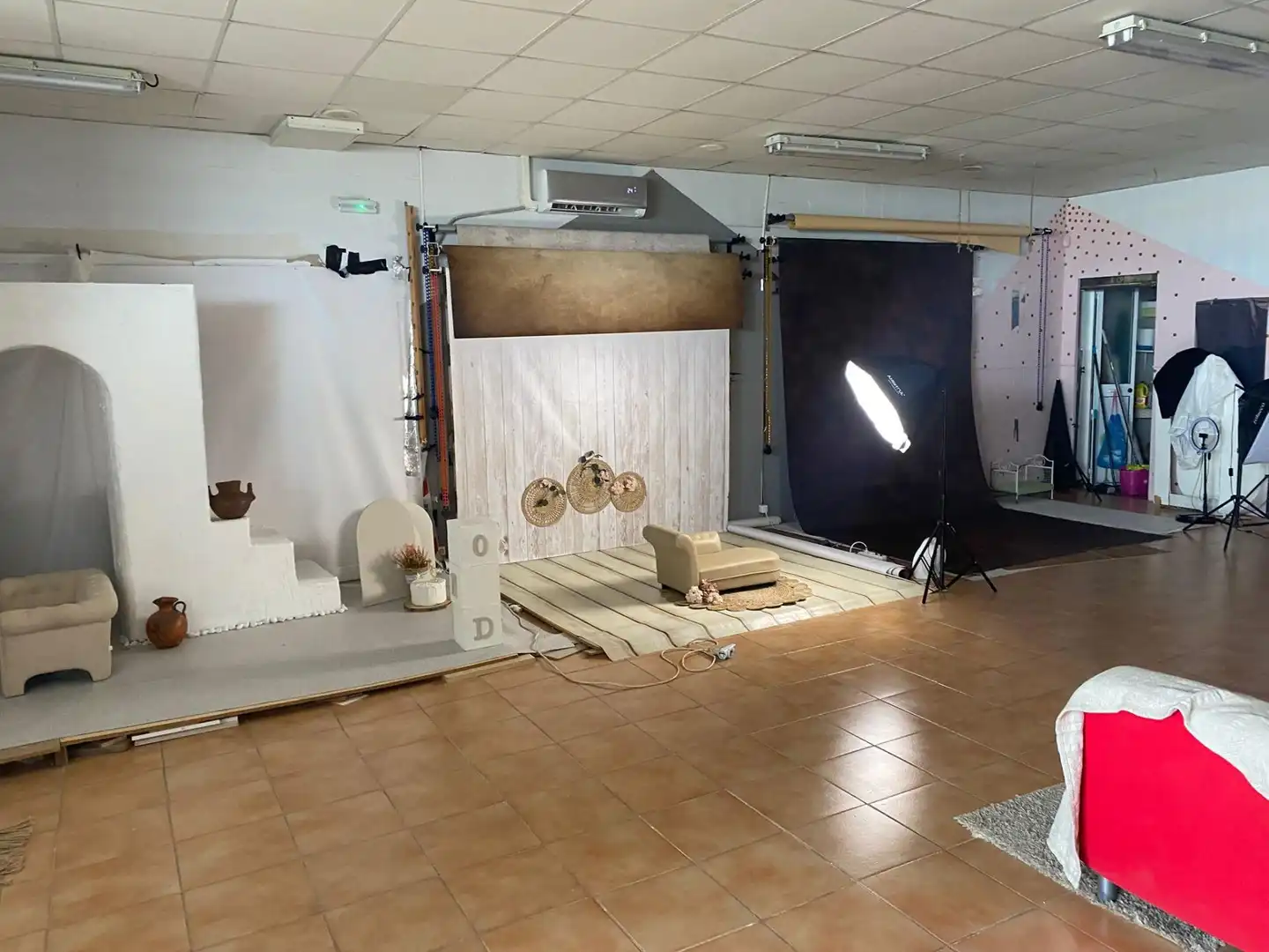 Gewerbefläche zum Verkauf in Barriada Río San Pedro, imagen 2