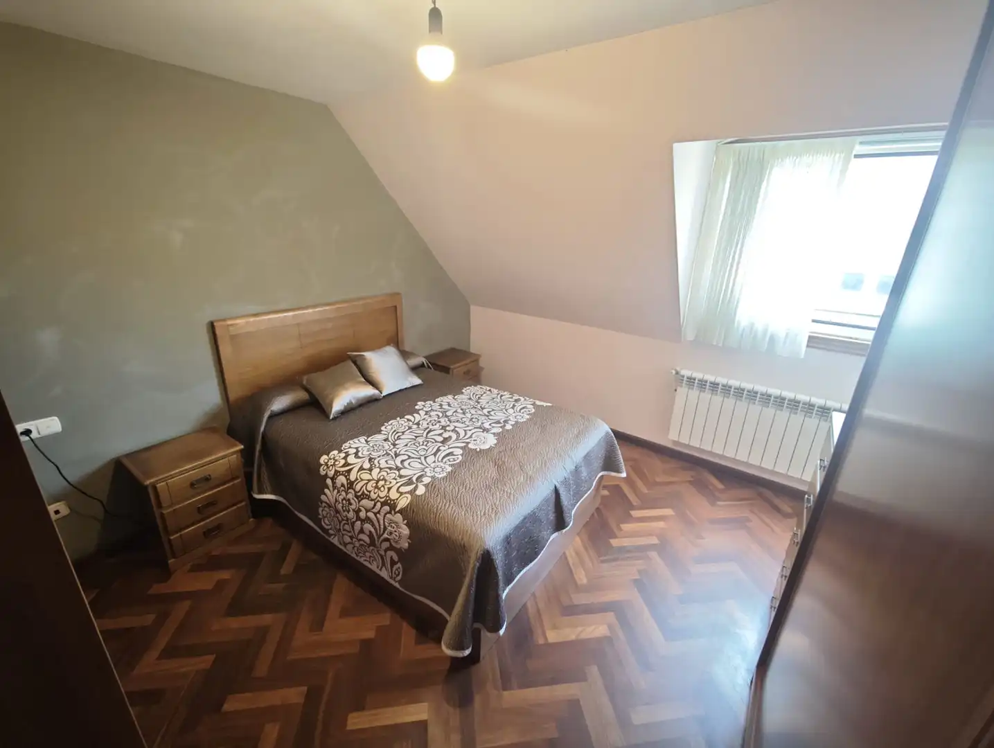 Dormitori de Casa adosada en venda en Culleredo amb Moblat, Forn i Rentadora