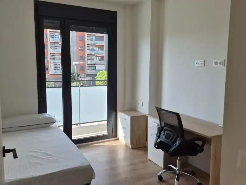Dormitori de Pis de lloguer en Paterna amb Aire condicionat, Parquet i Moblat