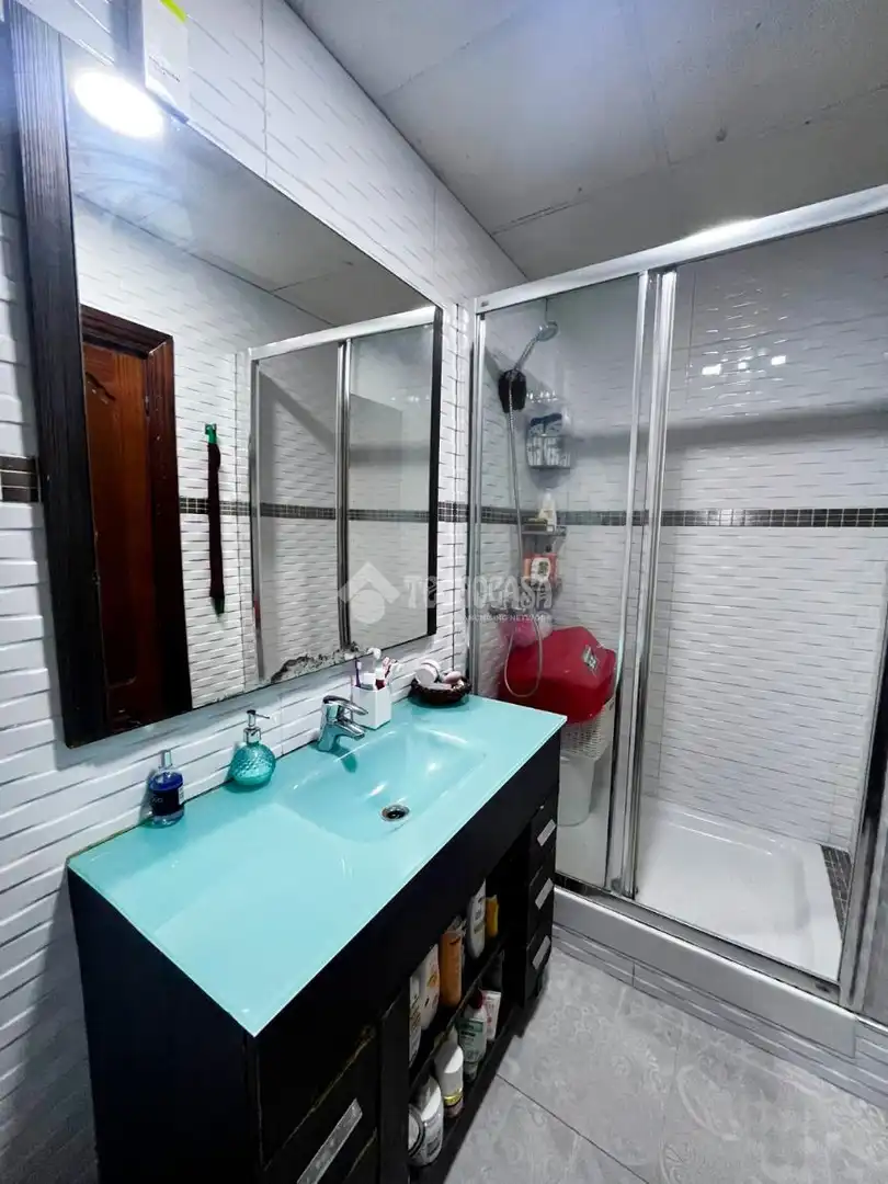 Baño de Piso en venta en Utebo con Calefacción, Parquet y Terraza